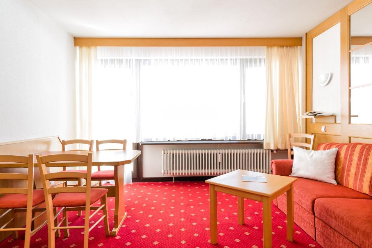 Aparthotel Kleinwalsertal Mittelberg Exteriör bild