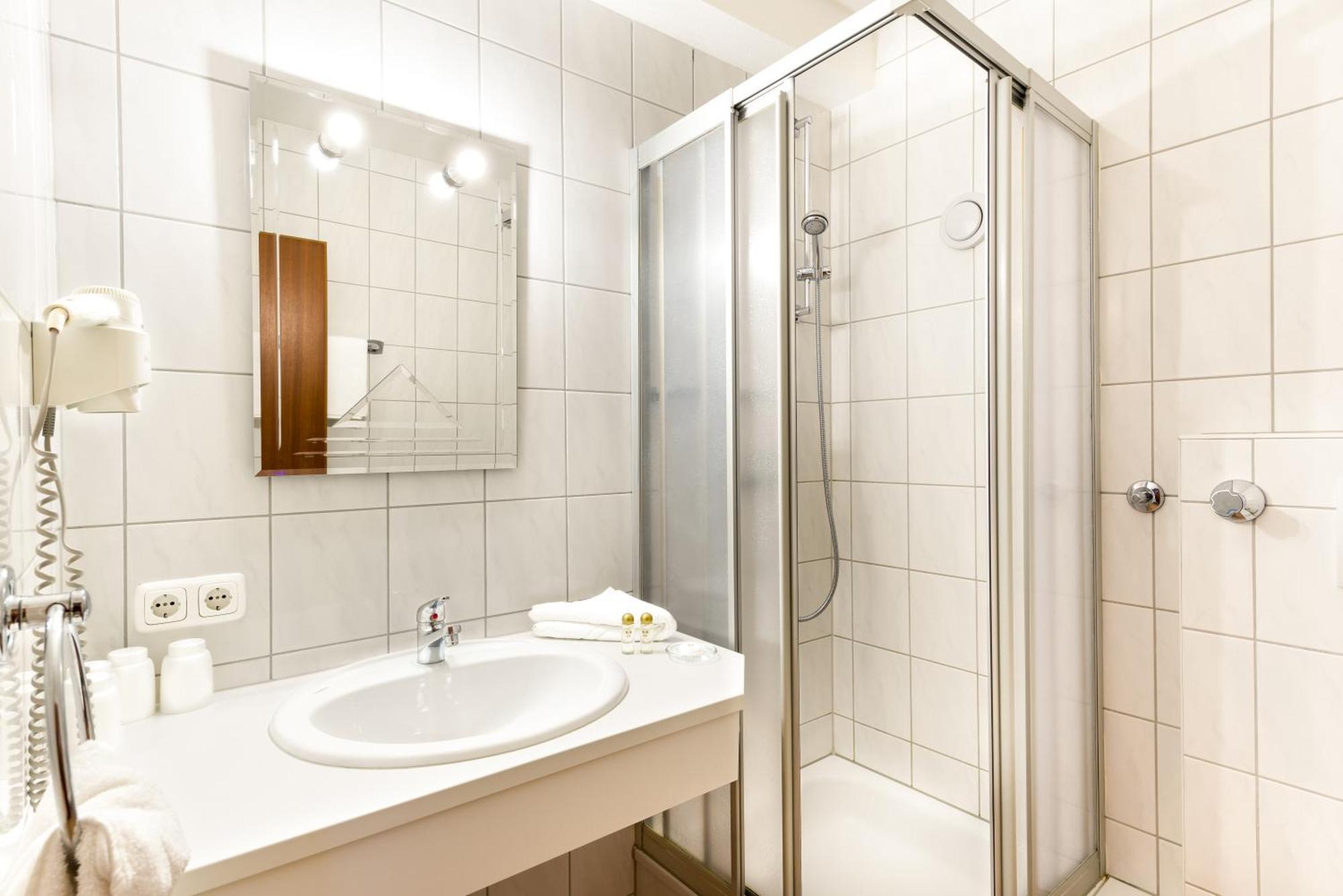 Aparthotel Kleinwalsertal Mittelberg Exteriör bild