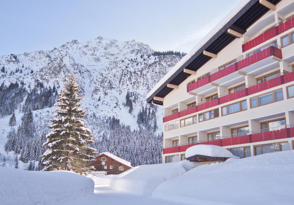 Aparthotel Kleinwalsertal Mittelberg Exteriör bild